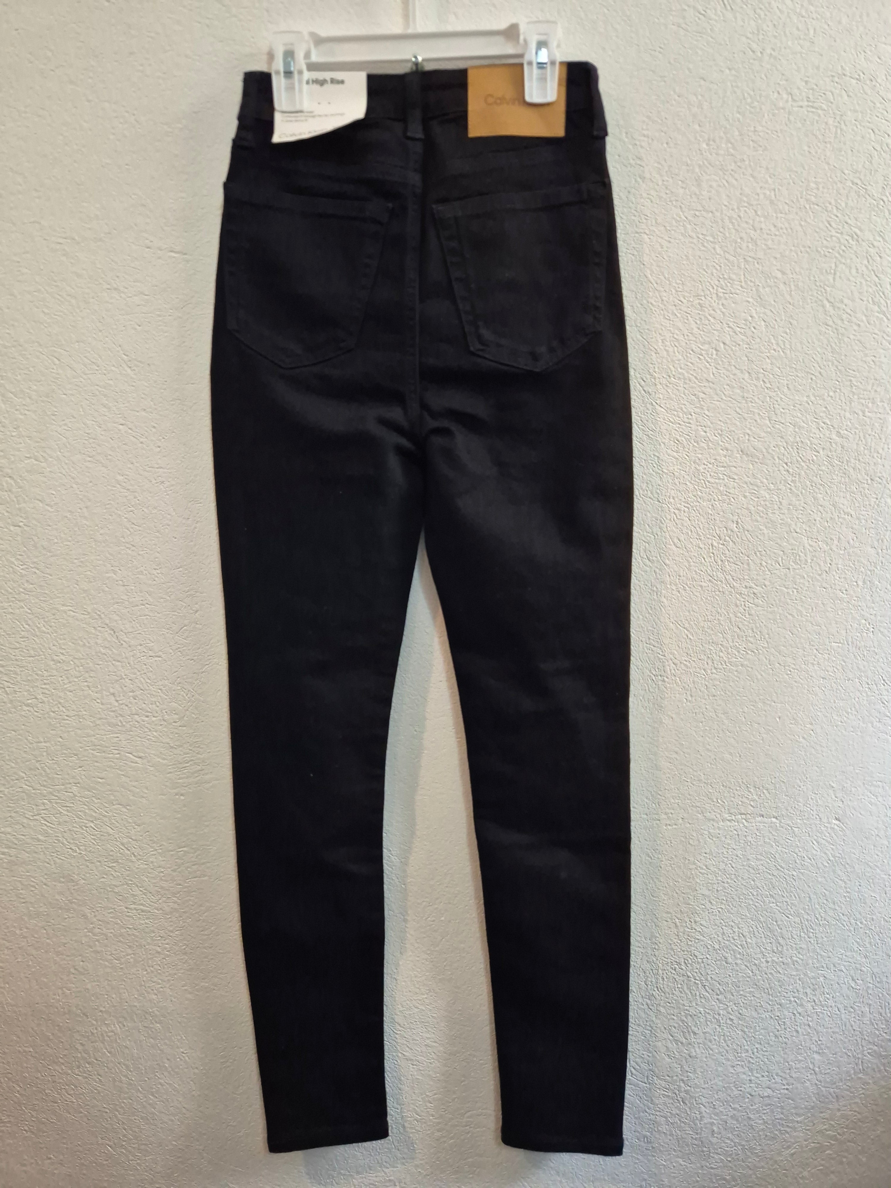 CALVIN KLEIN PANTALON NEGRO DE MEZCLILLA (FGVG)