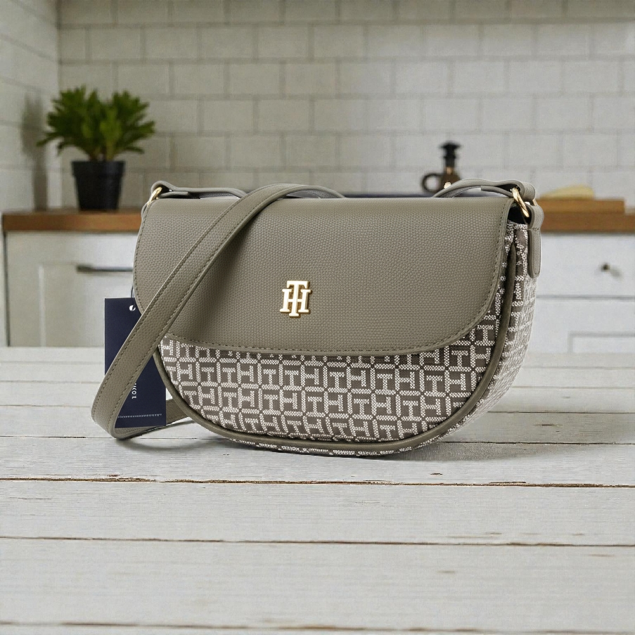 TOMMY HILFIGER CROSS BODY BAG